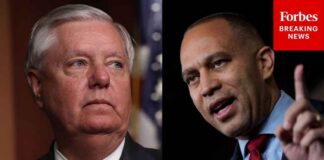 Hakeem Jeffries Doesn't Hold Back On Lindsey Graham And His 'Continuing Temper Tantrum'