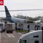 Airport Horror Erupts – 5 Dead After Crash BREAKING: Amazon cargo jet overruns runway at Miami airport, STRIKES multiple vehicles